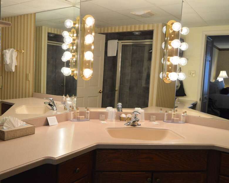 Best Western Genetti Hotel & Conference Center