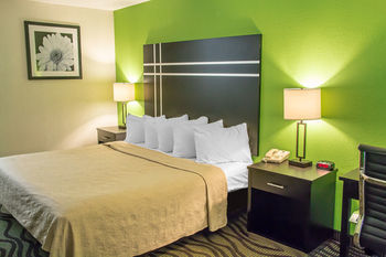 Hotel Quality Inn And Suites
