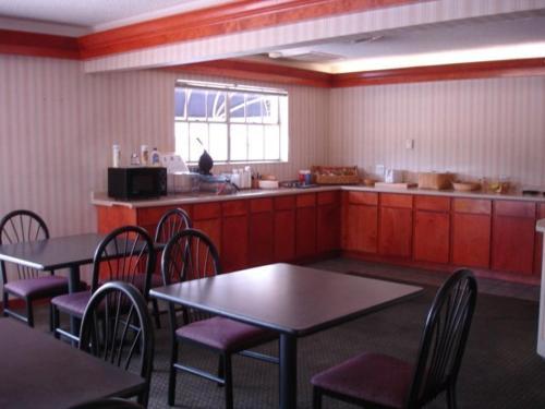 Hotel Stratford House Inn And Suites