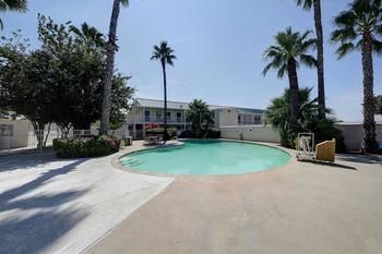 Motel 6 Laredo North