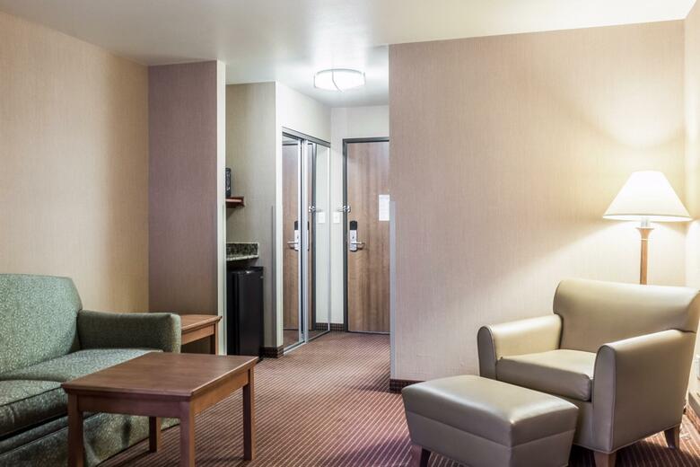 Hotel Comfort Inn And Suites