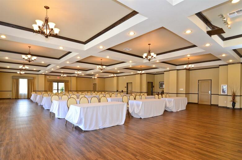 Hotel Best Western Plus Emory At Lake Fork Inn & Suites