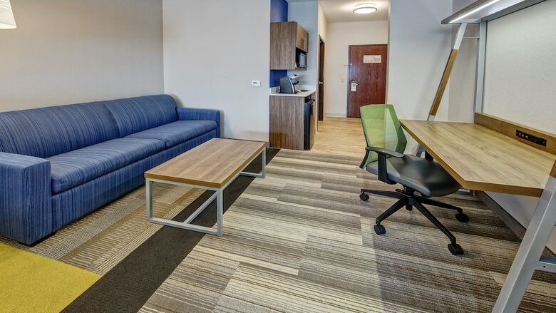 Holiday Inn Express Hotel & Suites Corsicana