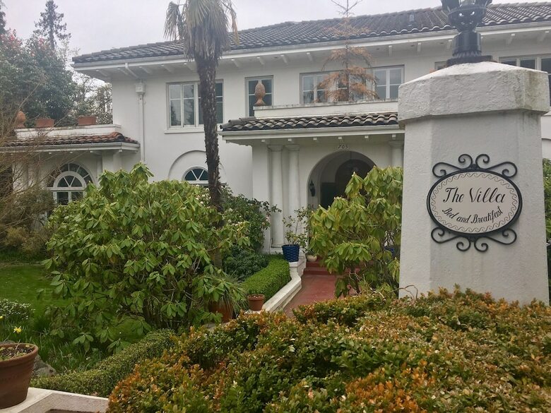 The Villa Bed & Breakfast