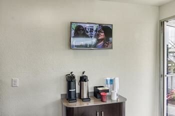 Motel 6 Everett South