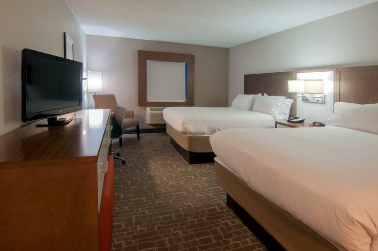 Holiday Inn Express Hotel & Suites Spence Lane