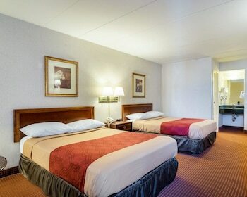 Hotel Econo Lodge North