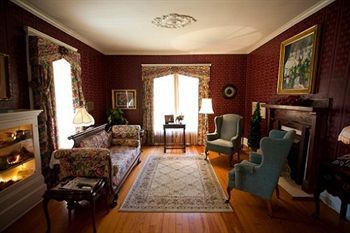 Bed & Breakfast The Hale House Inn