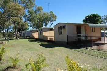 Aaok Moondarra Accommodation Village