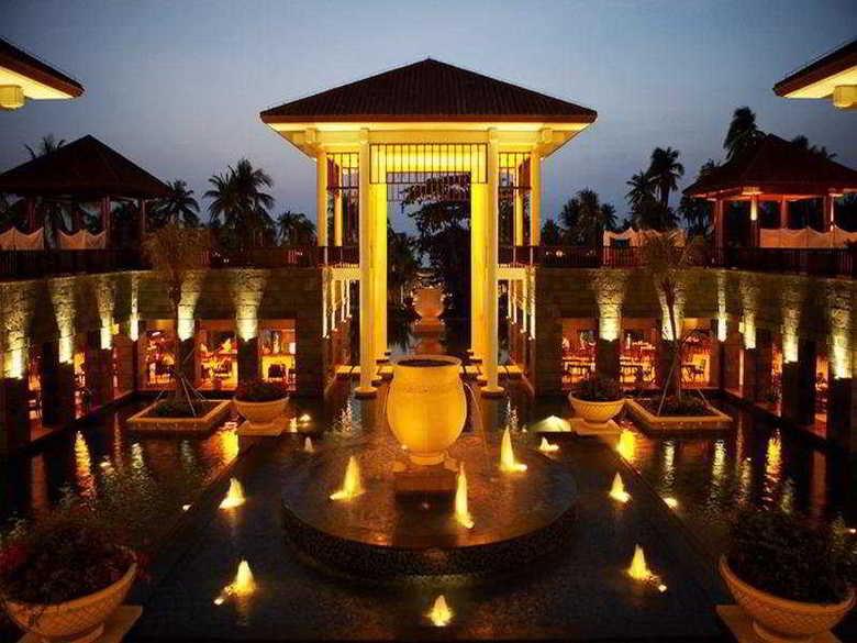 Hotel Banyan Tree