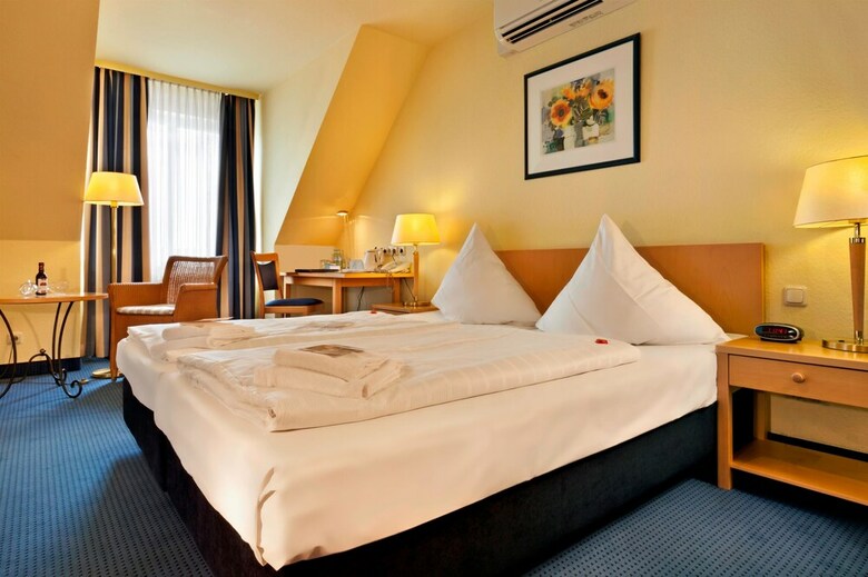 Hotel TRYP By Wyndham Luebeck Aquamarin