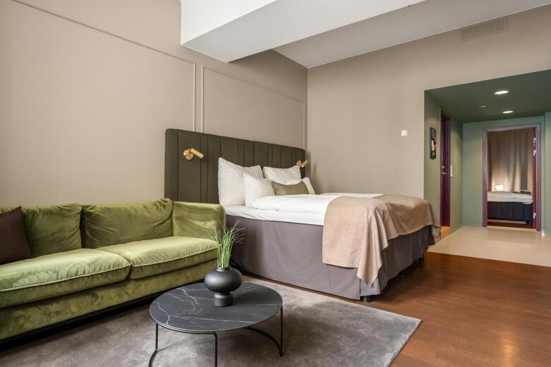 Hotel First Marin