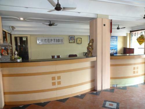 Ajatsatru Hotel