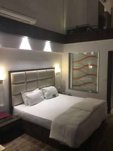 Hotel Shiva Oasis Resort