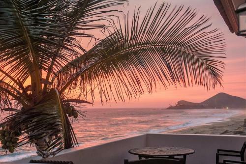 Posada Cerritos Beach Inn