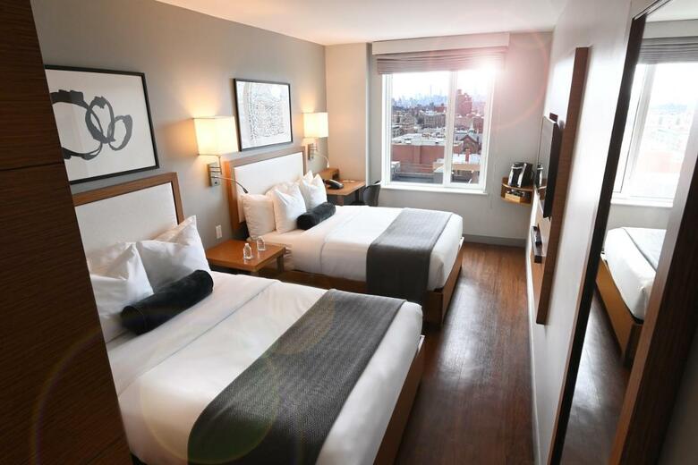 Edge Hotel Washington Heights