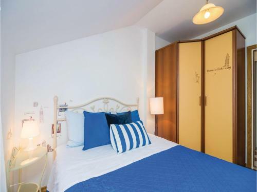 Three-bedroom Apartment Mokosica With Sea View 08