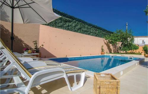 Three-bedroom Apartment Mokosica With Sea View 08