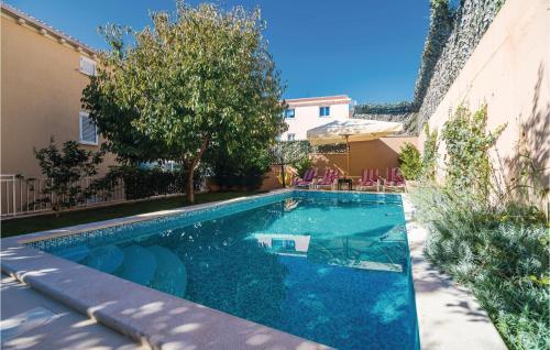 Three-bedroom Apartment Mokosica With Sea View 08