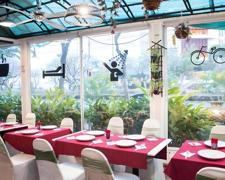 Howard Square Boutique Hotel