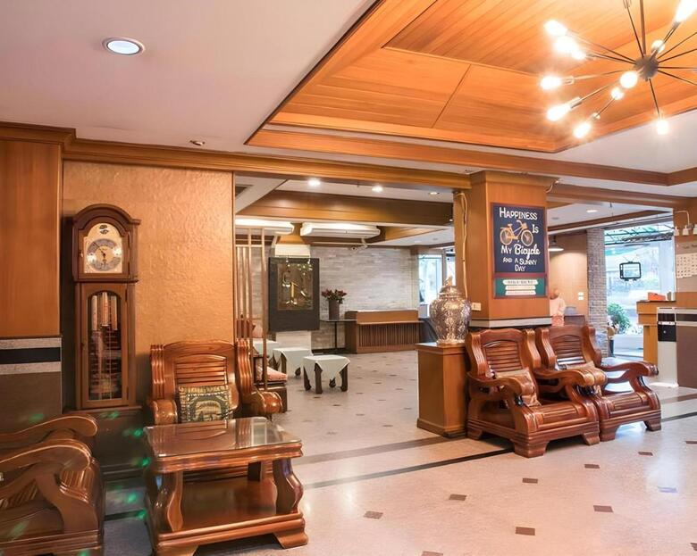 Howard Square Boutique Hotel