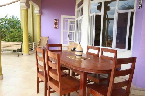 Hostal Yambi Guesthouse