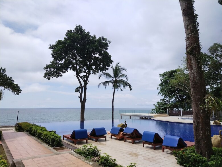 Hotel Chang Buri Resort And Spa
