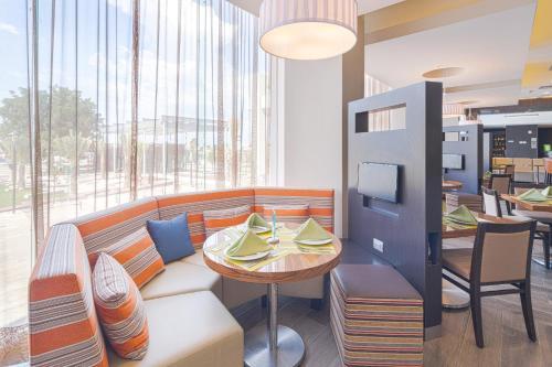 Hotel Courtyard By Marriott Saltillo