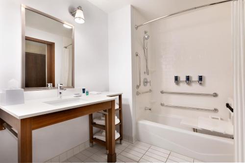 Hotel Four Points By Sheraton Fargo Medical Center