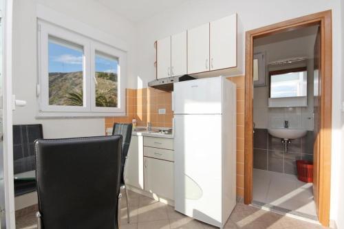 Apartments By The Sea Duce (omis) - 5987