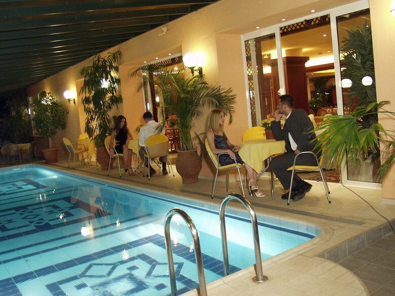 Hotel Platon Beach