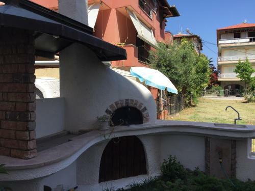 Dimis Studios And Apartments