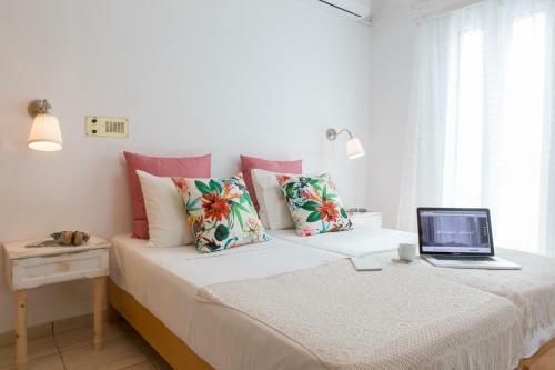 Artemis Hotel