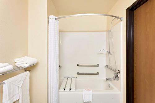 Hotel Super 8 By Wyndham Lebanon