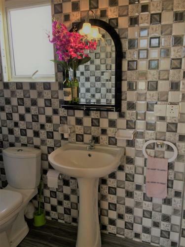 Hostal Romeo And Juliet Guest House
