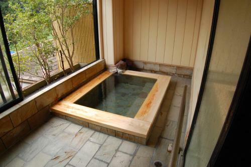 Sawatari Onsen Miyataya Ryokan