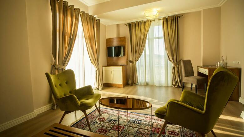 Royal Hill Hotel