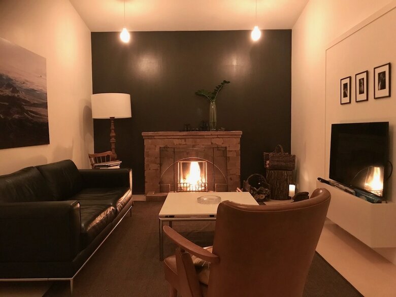 Hostal Eyvindarholt Guesthouse