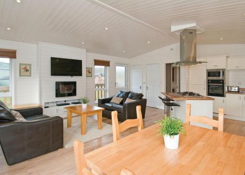 Warren Lodges
