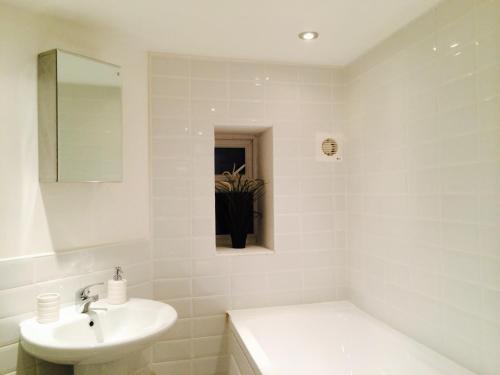 Superb Cintra Beachside Apartments
