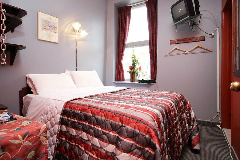 Hotel H�tel Champ-de-mars