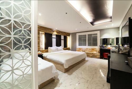 Zava Motel
