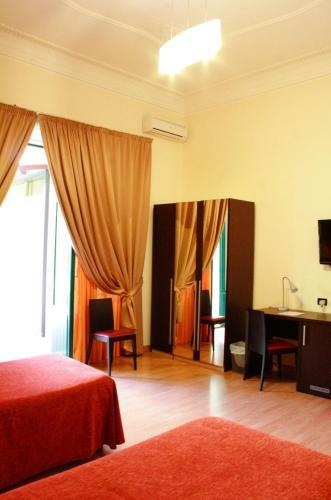 San Max Hotel