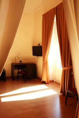 San Max Hotel