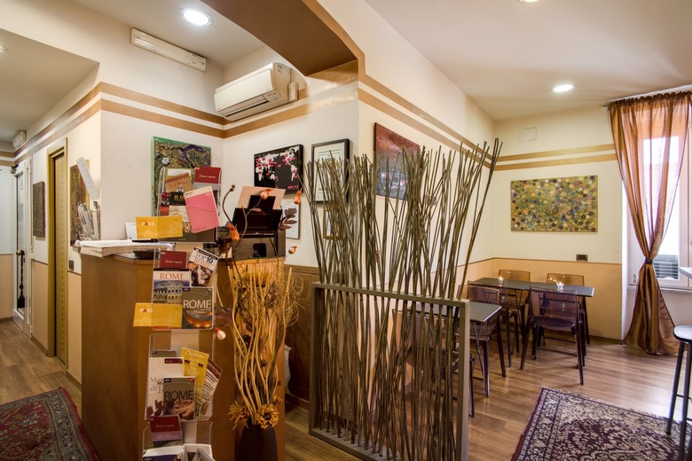 Hotel Papavistarelais