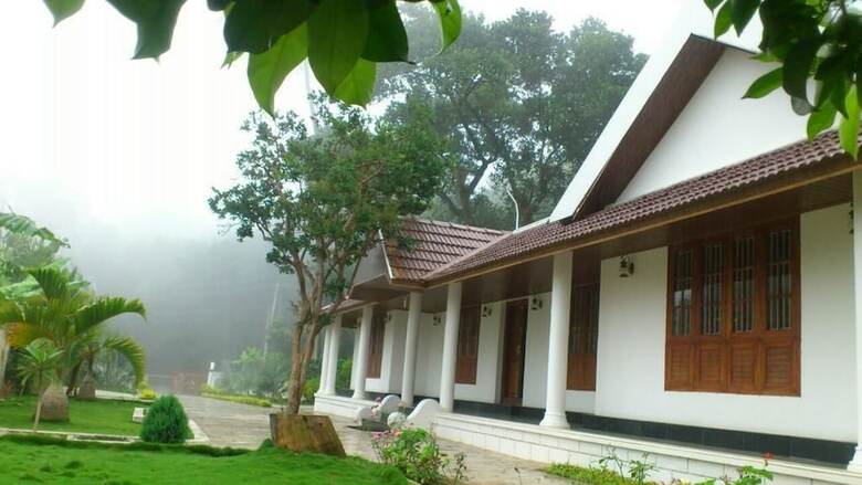 Bed & Breakfast Marayoor Holidays