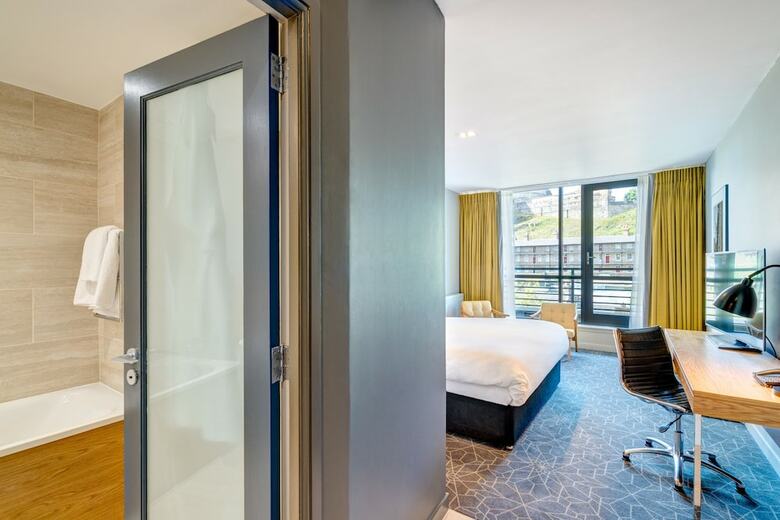 Hotel Apex International