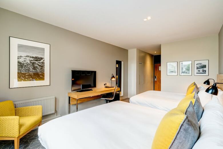 Hotel Apex International