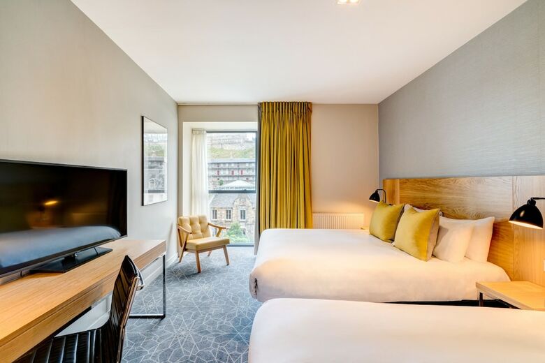 Hotel Apex International