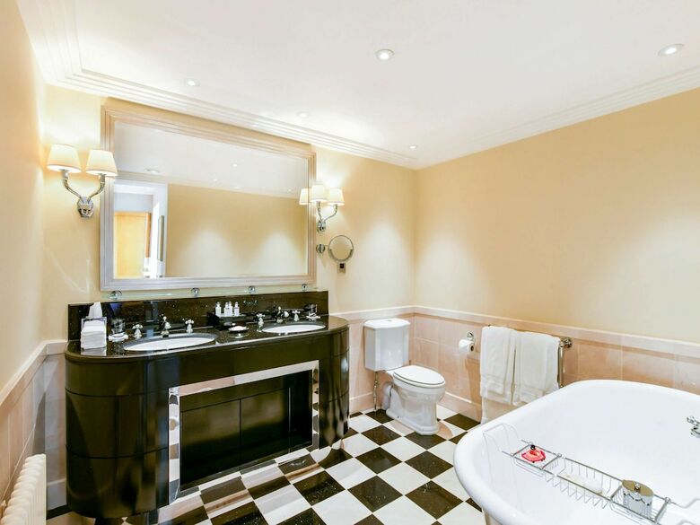 Hotel Savoy